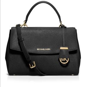 *SOLD*Michael kors Ava medium saffiano
